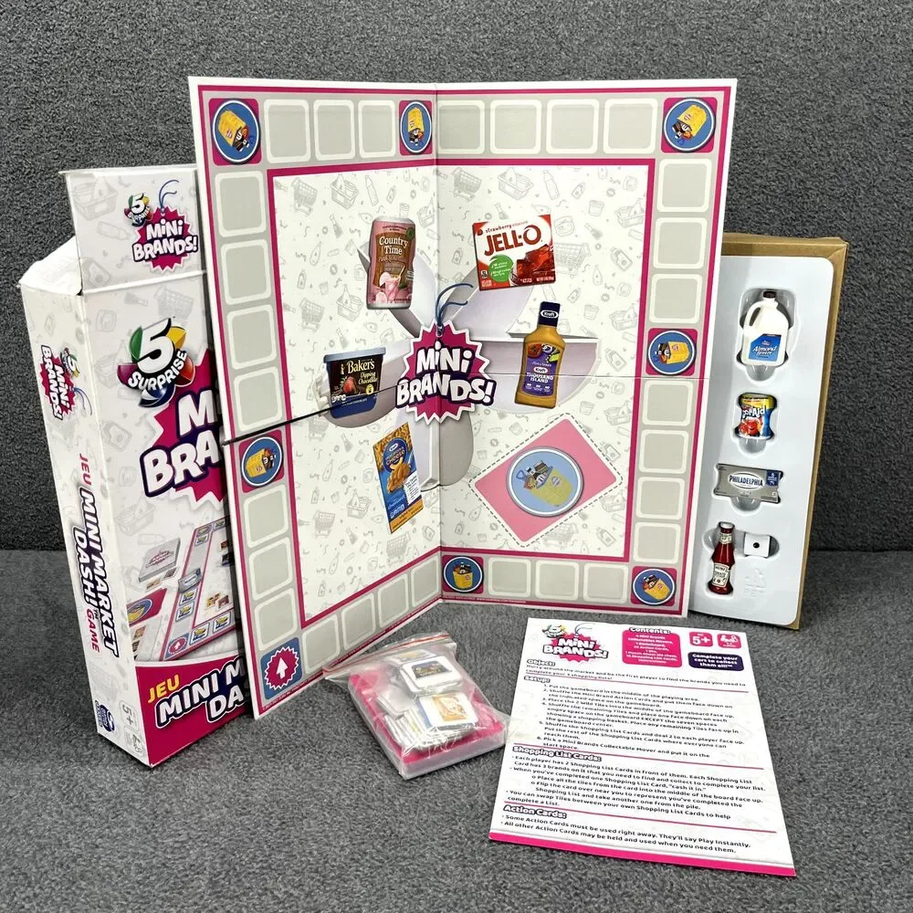 4 Surprise Mini‎ Brands Zuru Series 3 Collector's Case + Mini Market dash Game